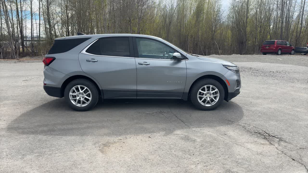 Thumbnail: 2024 Chevrolet Equinox - 16