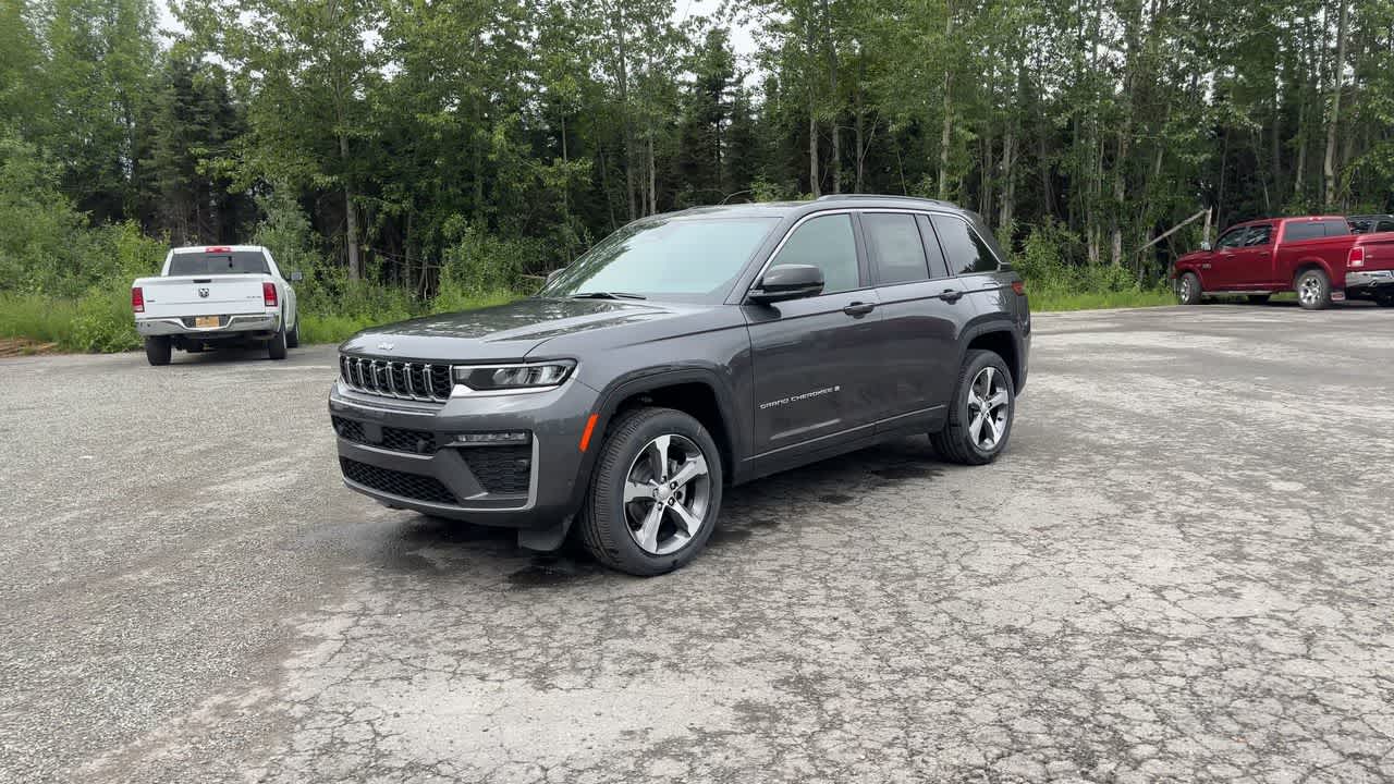 Thumbnail: 2026 Jeep Grand Cherokee - 6