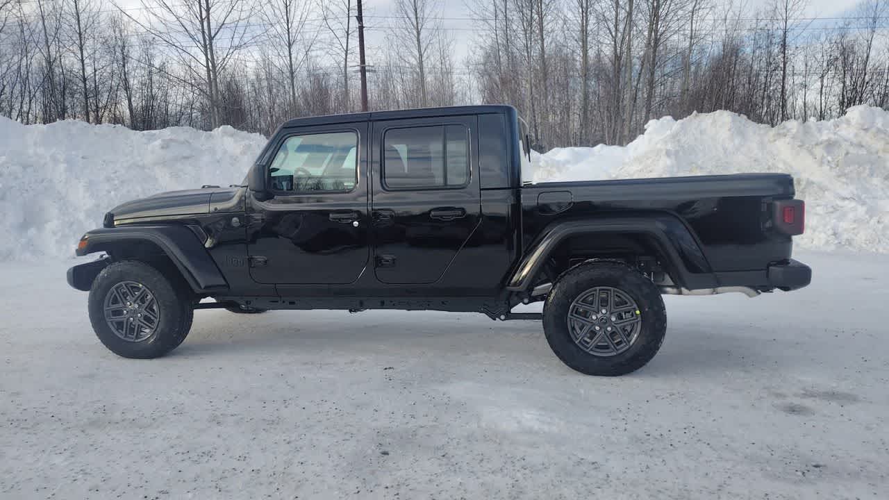 Thumbnail: 2026 Jeep Gladiator - 7