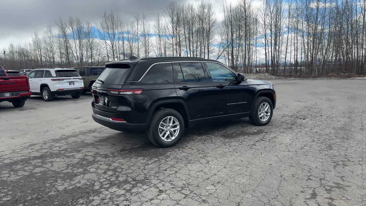 Thumbnail: 2026 Jeep Grand Cherokee - 15