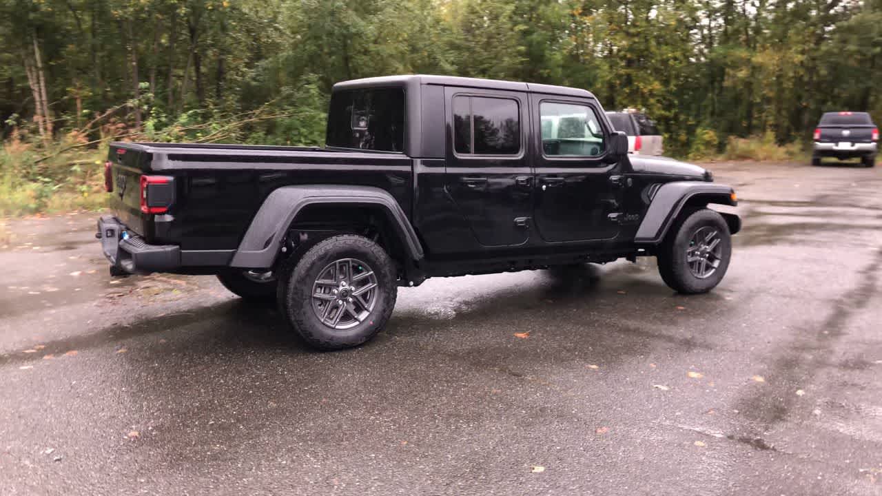 Thumbnail: 2025 Jeep Gladiator - 15