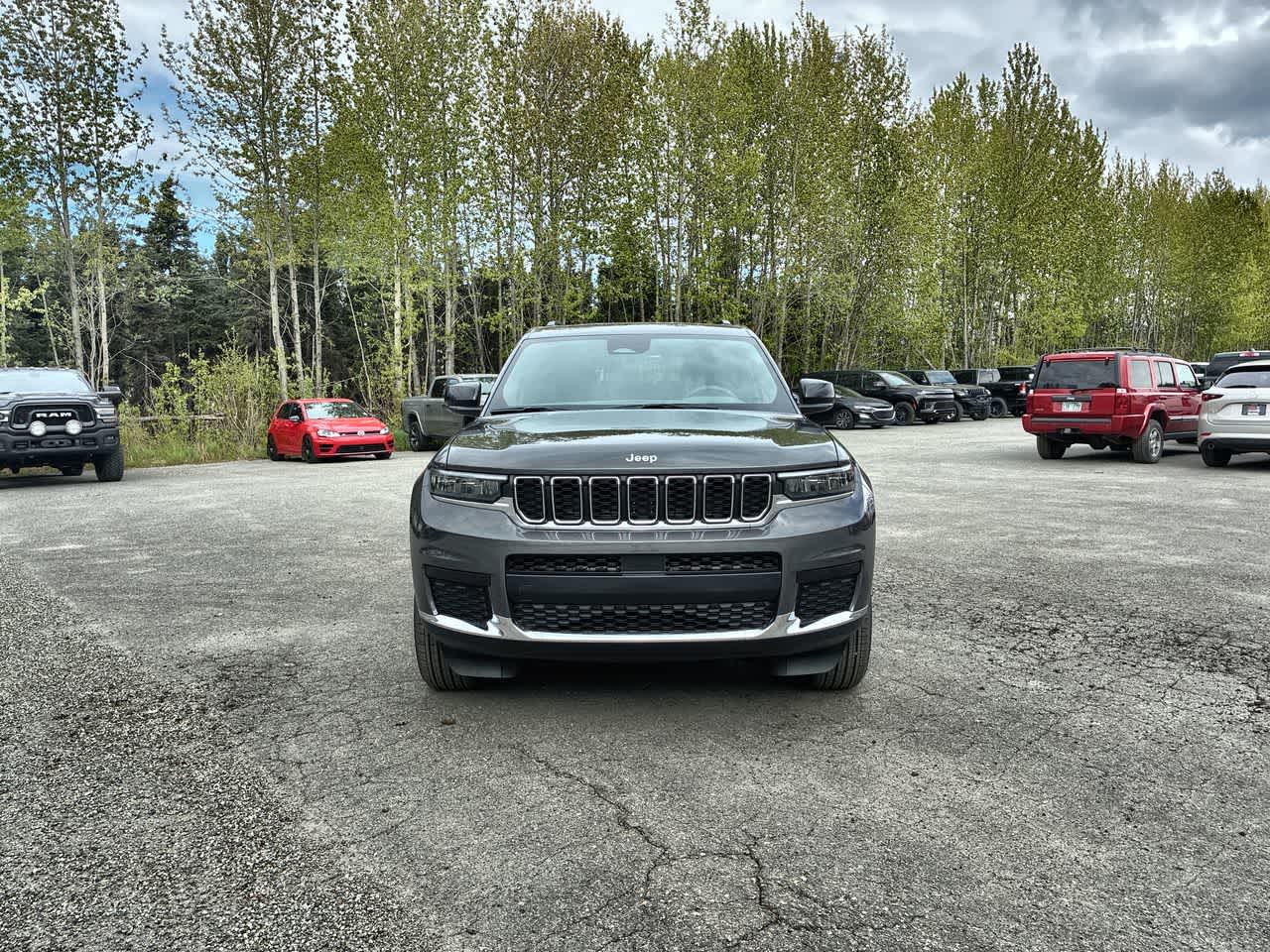 Thumbnail: 2026 Jeep Grand Cherokee - 3
