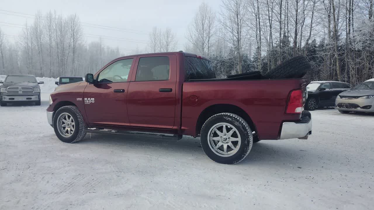 Thumbnail: 2020 RAM 1500 Classic - 9