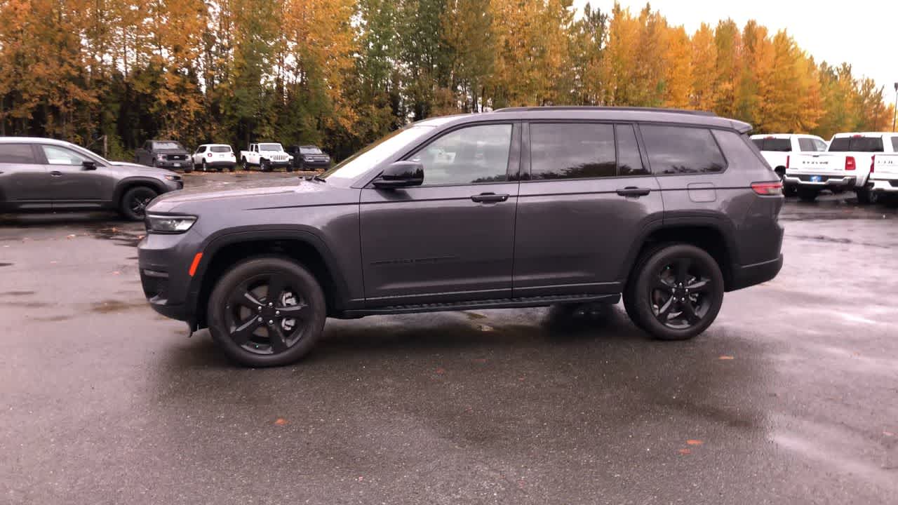 Thumbnail: 2025 Jeep Grand Cherokee - 8