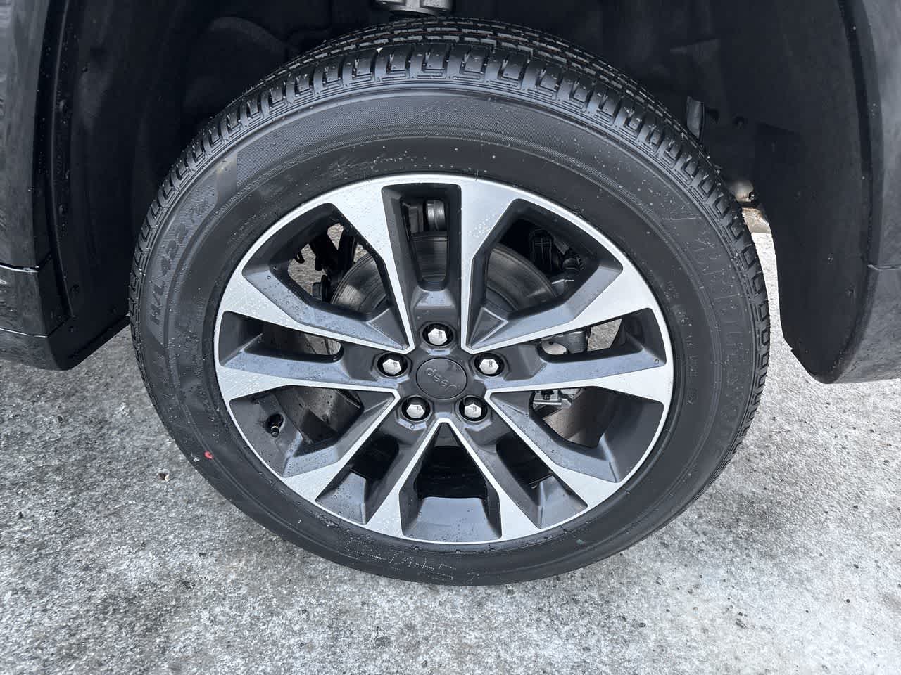 Thumbnail: 2025 Jeep Grand Cherokee - 21