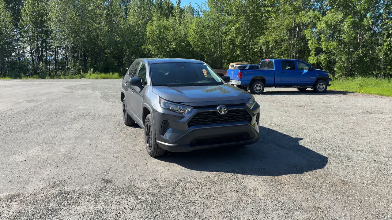 Thumbnail: 2022 Toyota RAV4 - 3