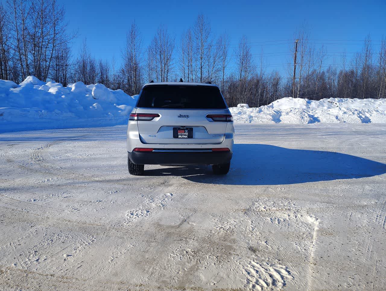 Thumbnail: 2023 Jeep Grand Cherokee L - 8