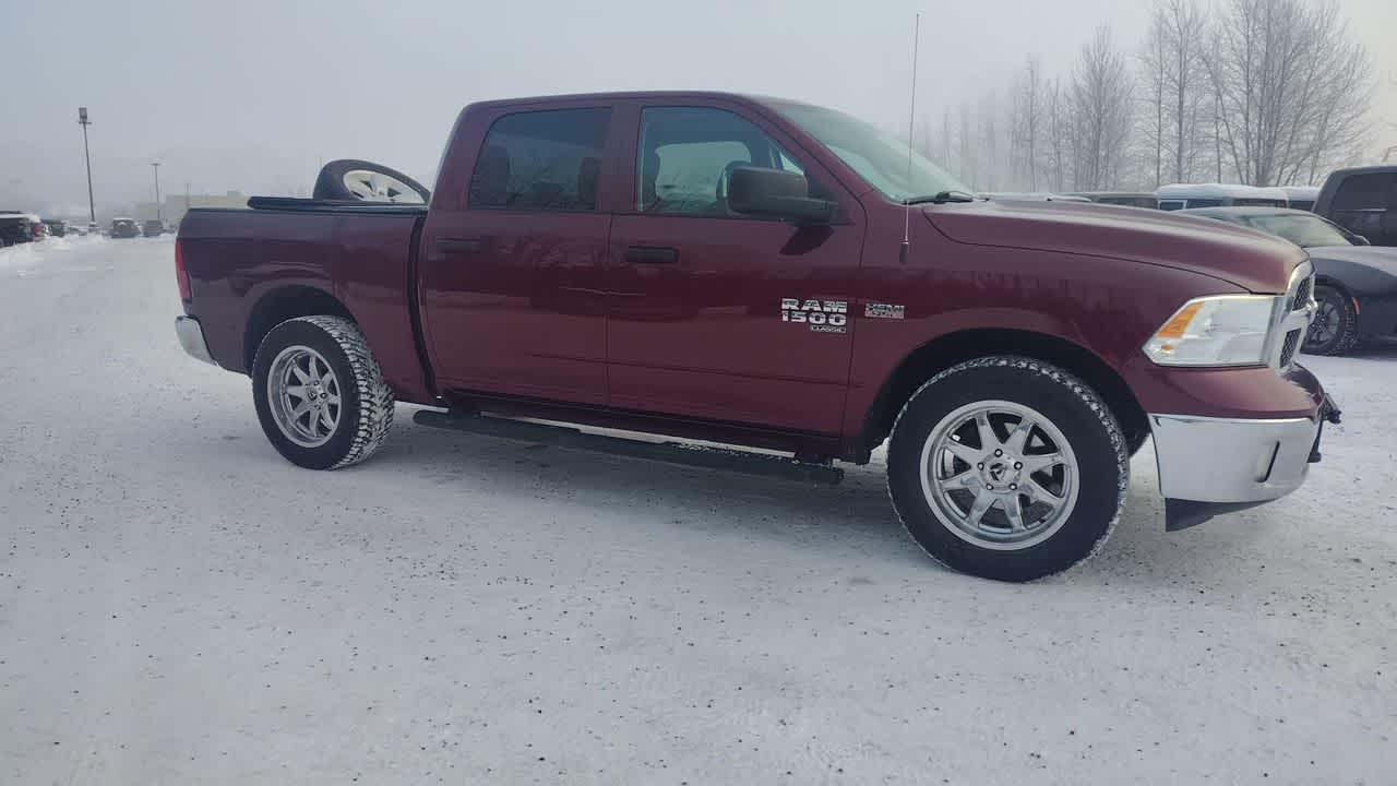 Thumbnail: 2020 RAM 1500 Classic - 16