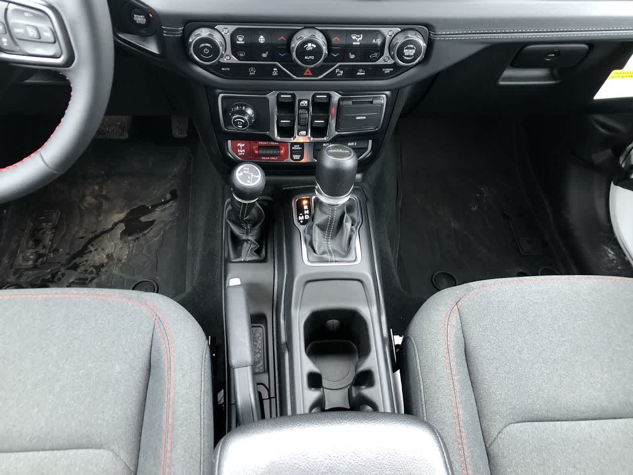 Thumbnail: 2024 Jeep Gladiator - 27
