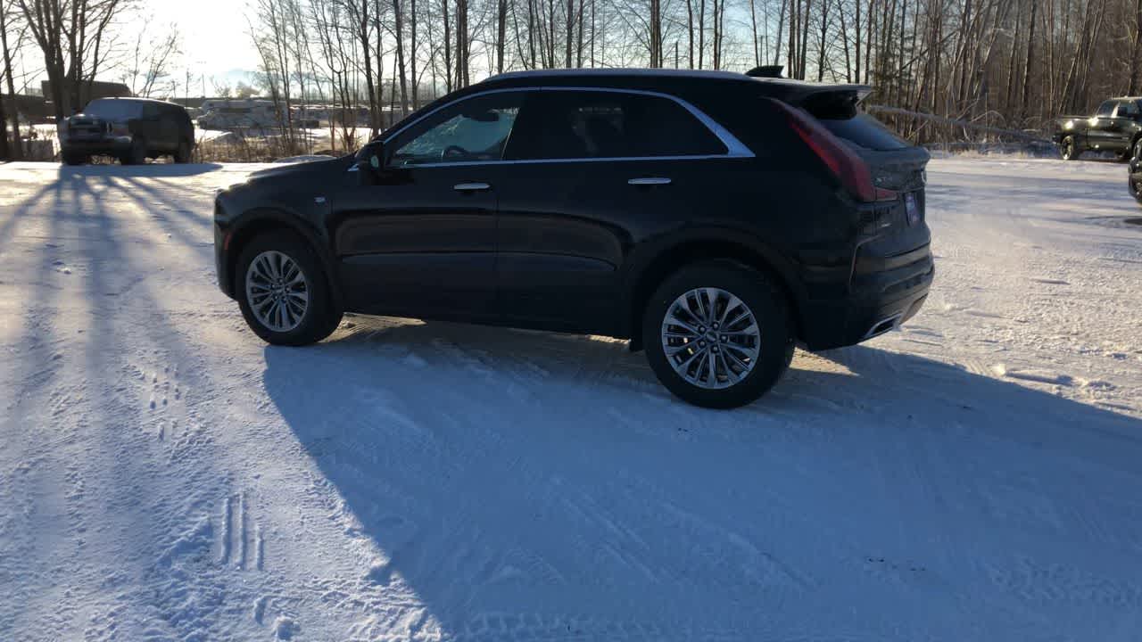 Thumbnail: 2024 Cadillac XT4 - 9