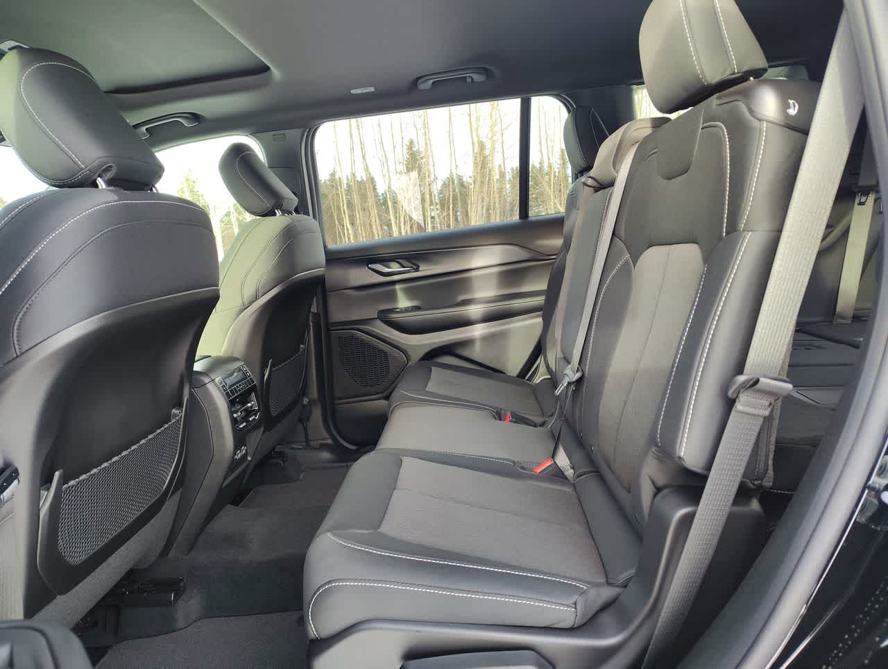 Thumbnail: 2025 Jeep Grand Cherokee - 14