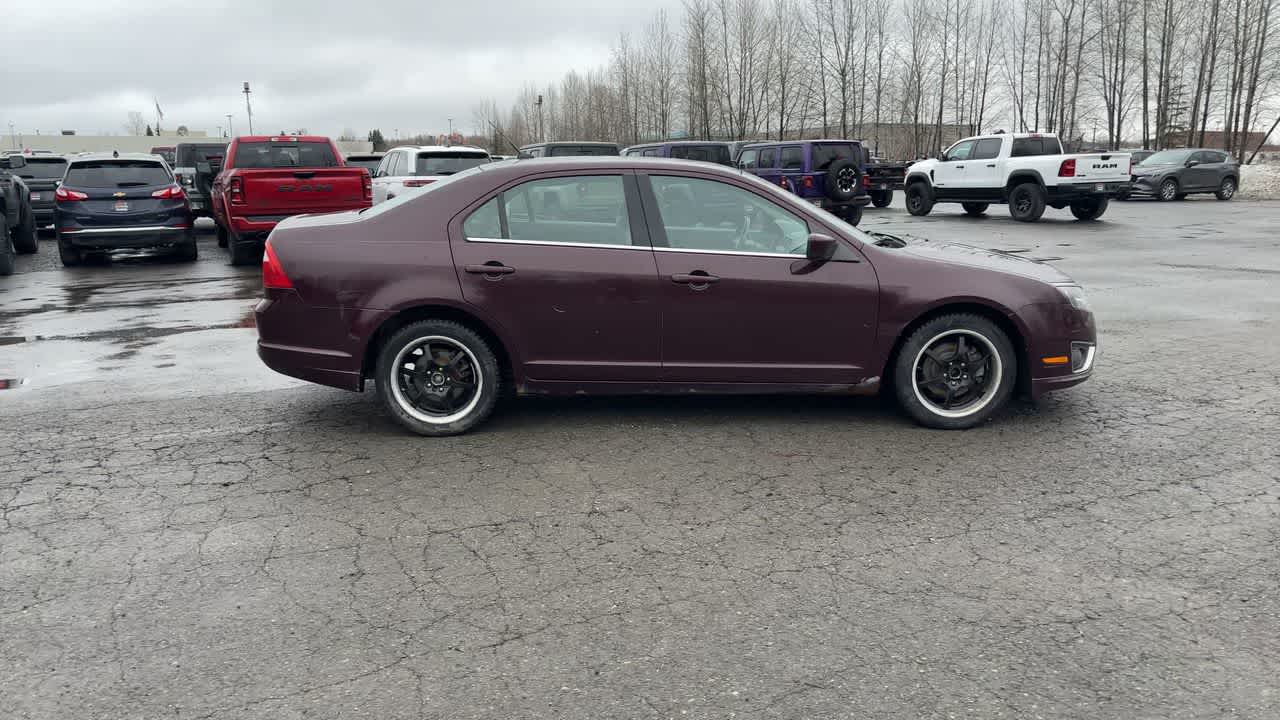 Thumbnail: 2011 Ford Fusion - 16