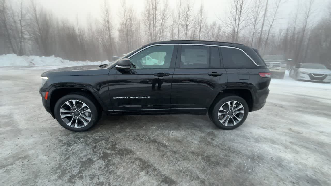 Thumbnail: 2025 Jeep Grand Cherokee - 8