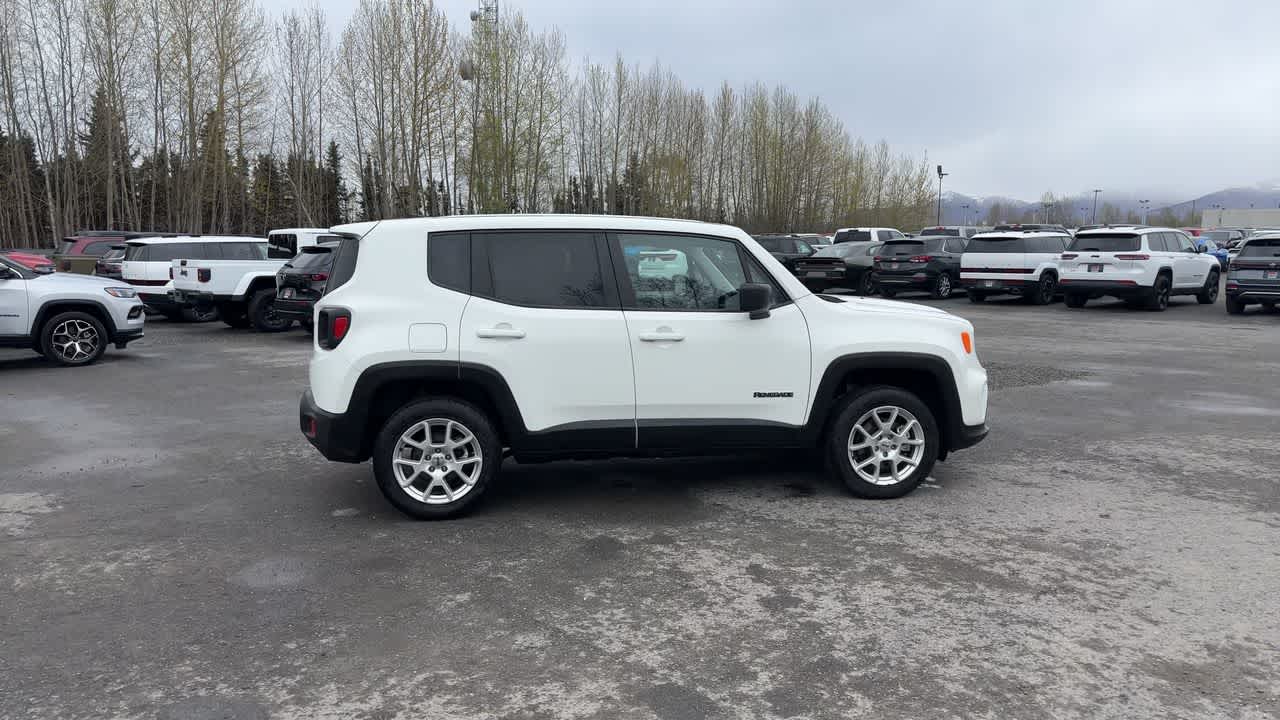 Thumbnail: 2023 Jeep Renegade - 16