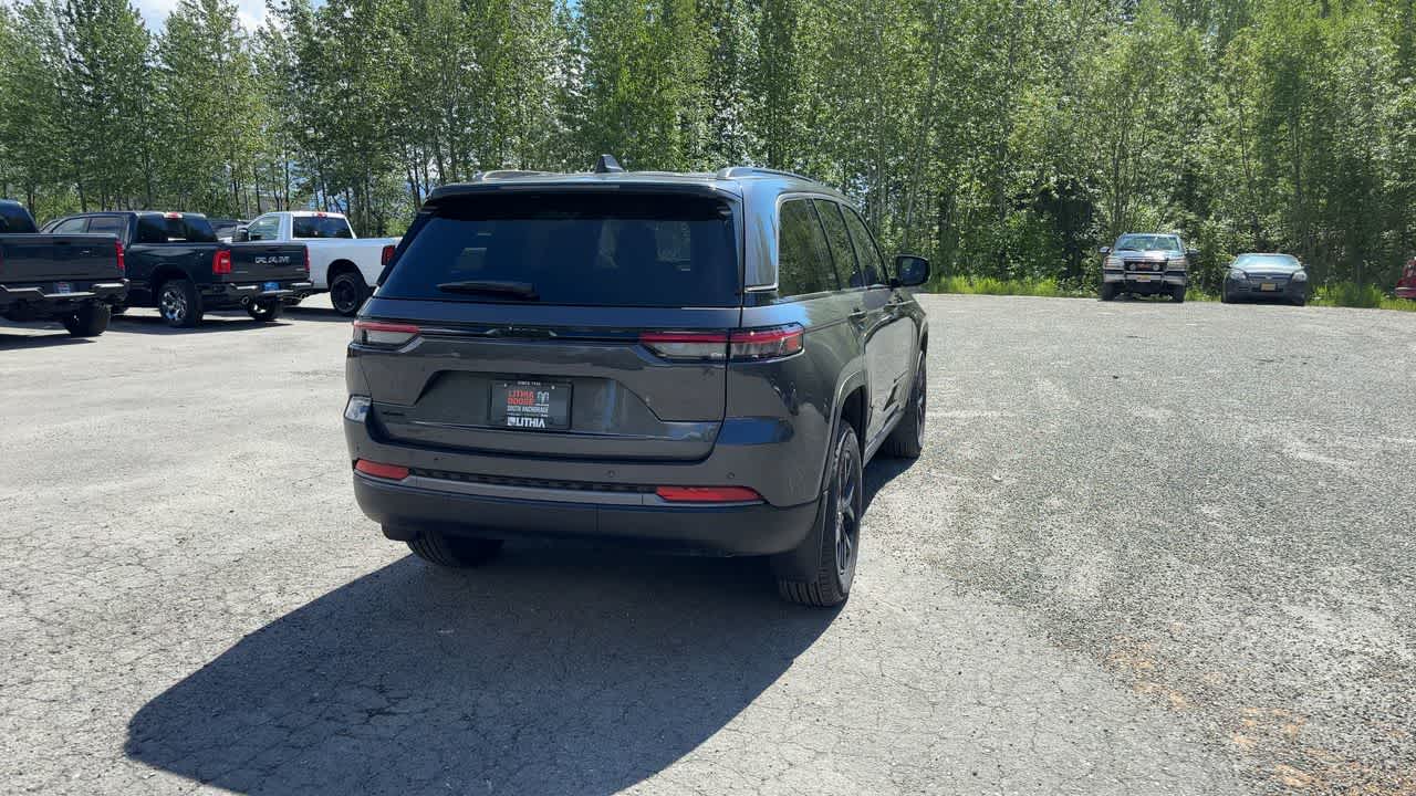 Thumbnail: 2026 Jeep Grand Cherokee - 13