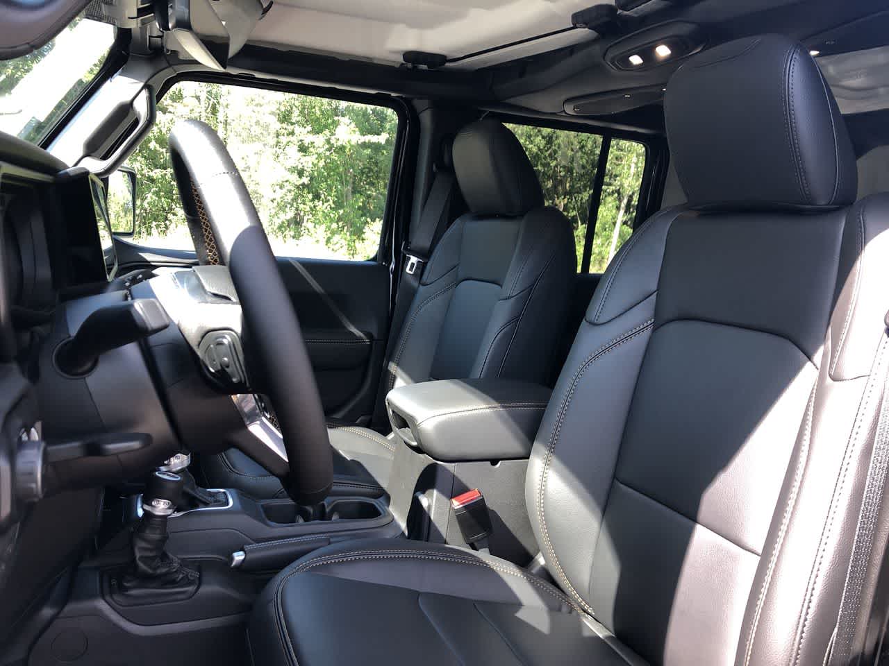 Thumbnail: 2025 Jeep Wrangler - 23