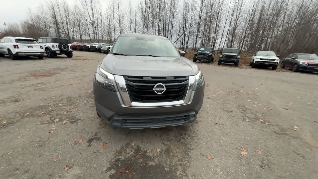 Used 2024 Nissan Pathfinder SV SUV
