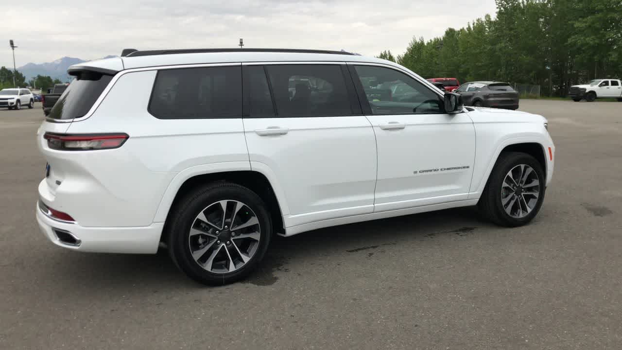 Thumbnail: 2025 Jeep Grand Cherokee - 14