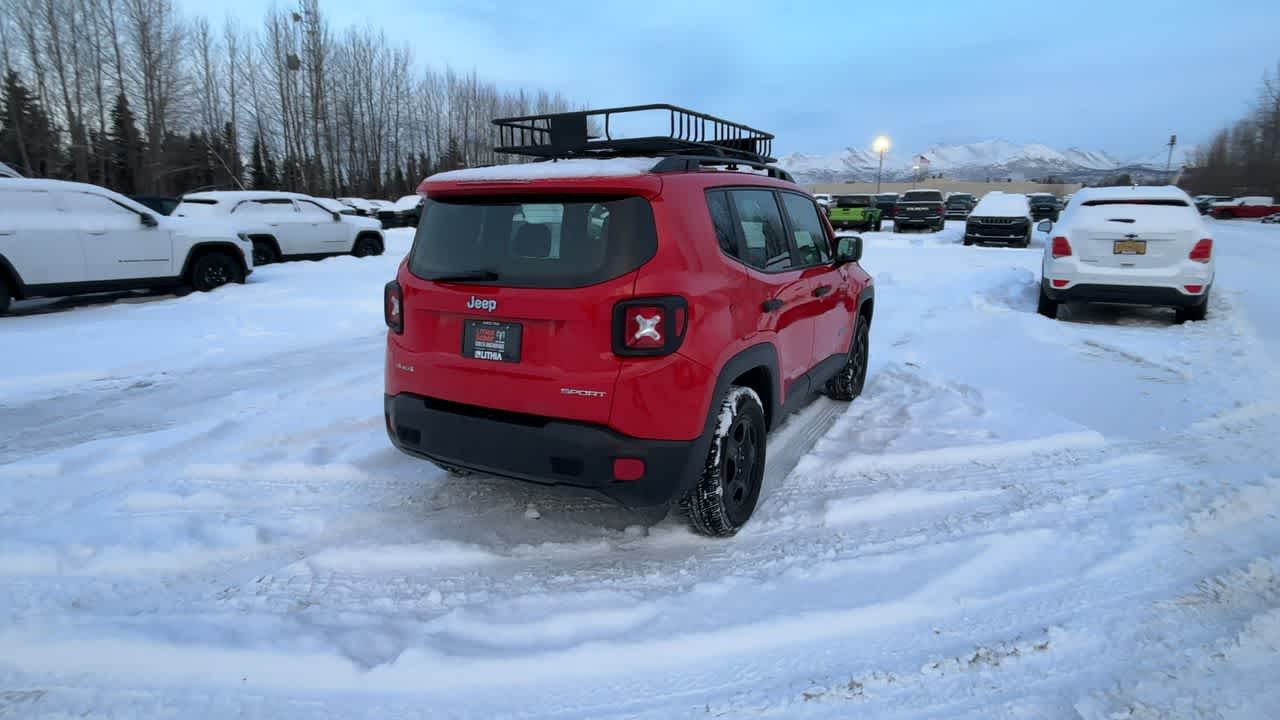 Thumbnail: 2017 Jeep Renegade - 13