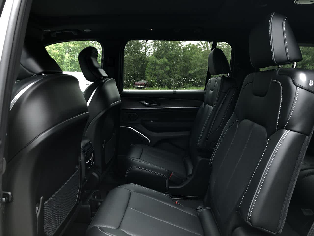 Thumbnail: 2025 Jeep Grand Cherokee - 22