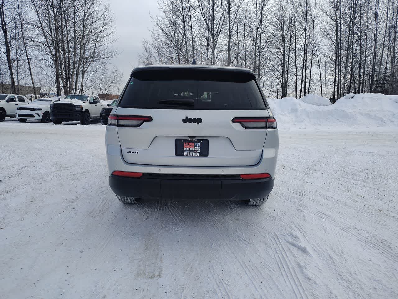 Thumbnail: 2025 Jeep Grand Cherokee - 7