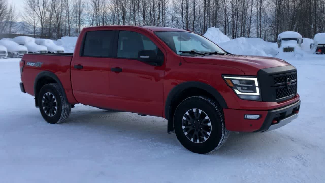 2021 Nissan Titan PRO-4X photo 2