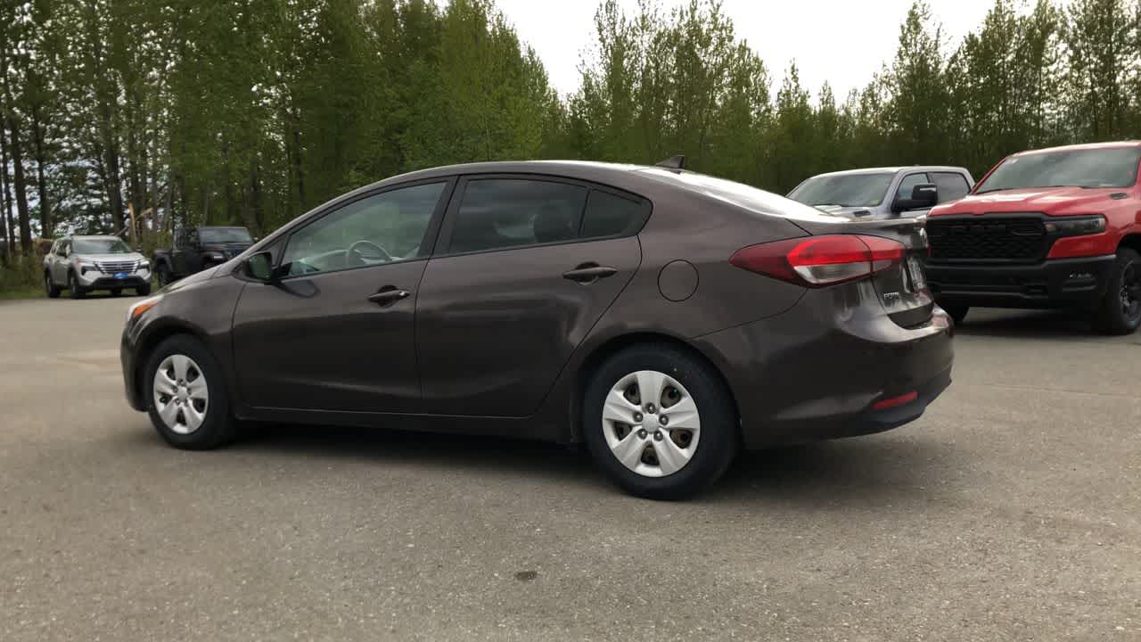 Thumbnail: 2018 Kia Forte - 9