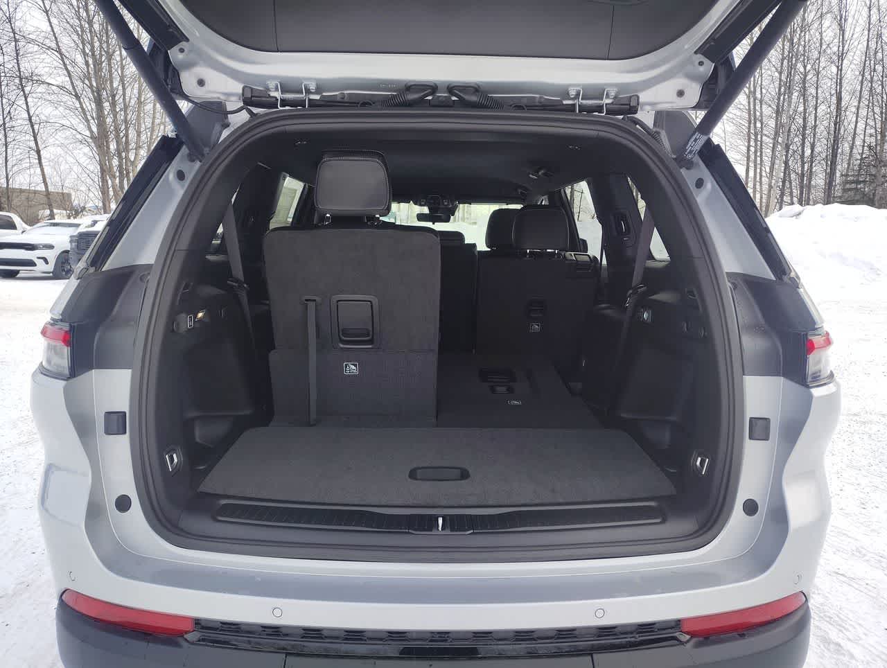 Thumbnail: 2025 Jeep Grand Cherokee - 12