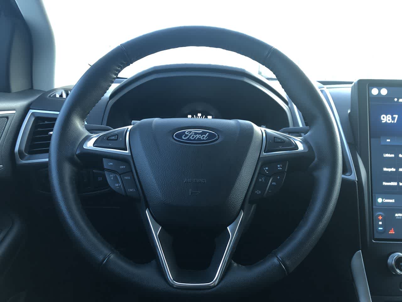 2024 Ford Edge SEL 25