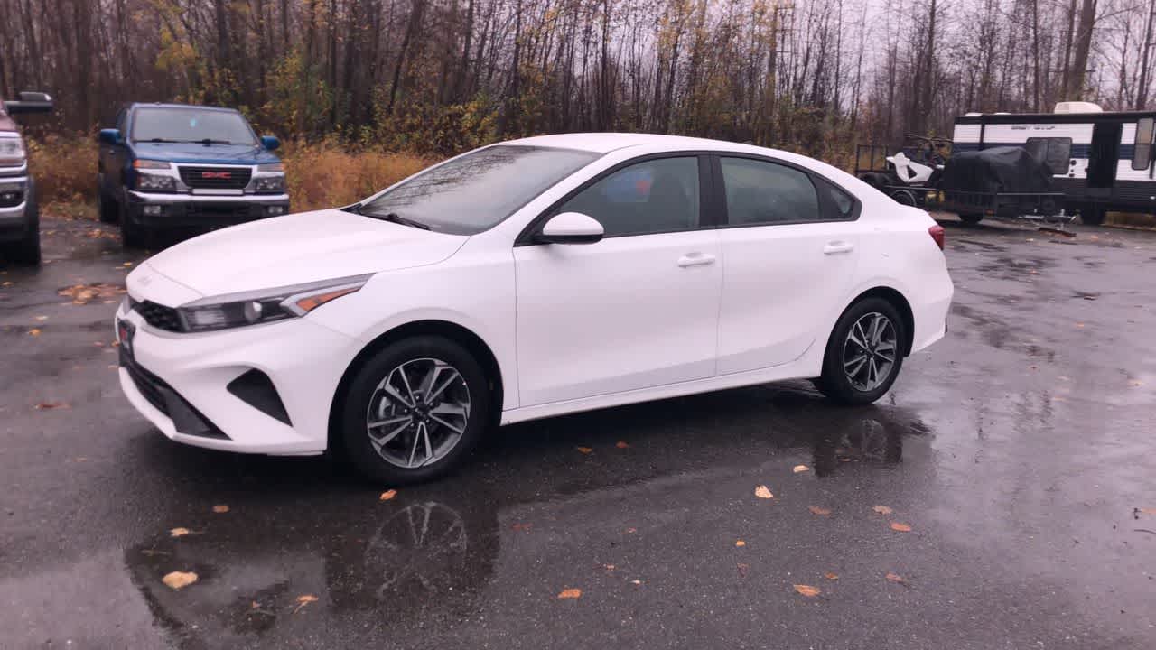 Thumbnail: 2024 Kia Forte - 6