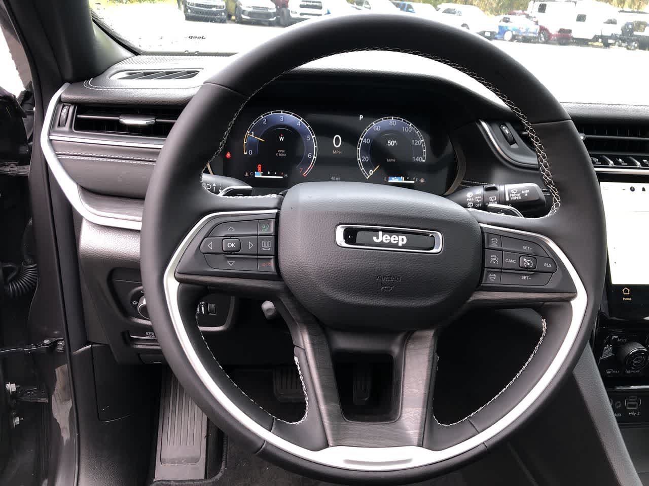 Thumbnail: 2025 Jeep Grand Cherokee - 25