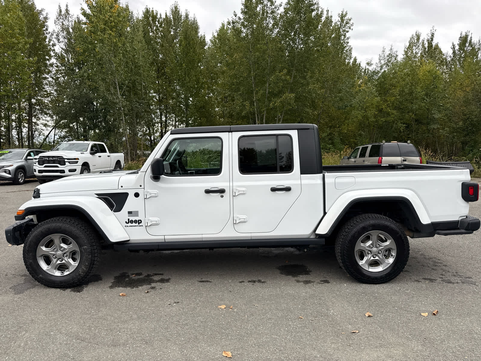 2021 Jeep Gladiator Freedom photo 2