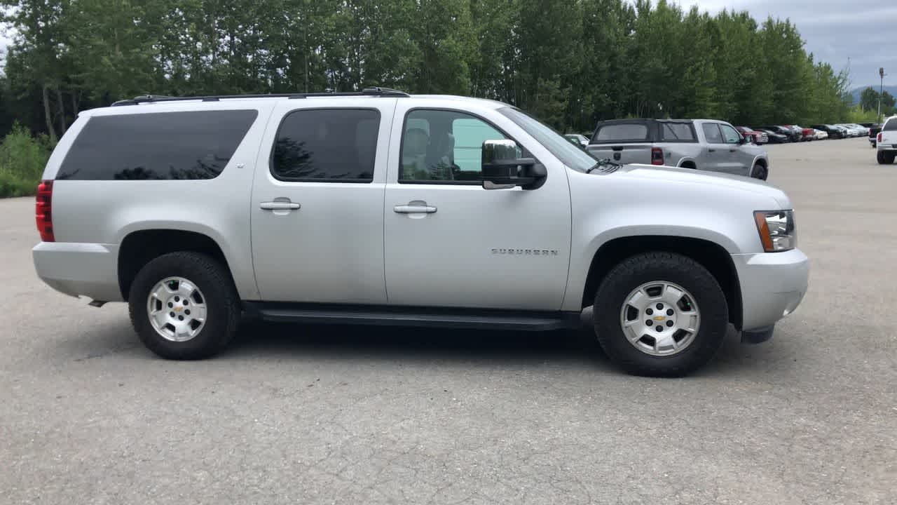 Thumbnail: 2010 Chevrolet Suburban - 16
