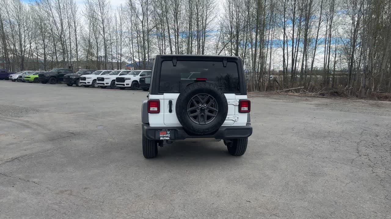 Thumbnail: 2024 Jeep Wrangler - 12