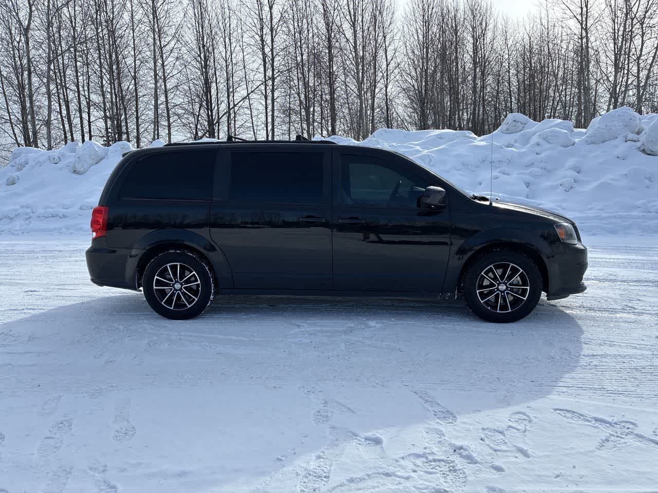 Thumbnail: 2018 Dodge Grand Caravan - 9