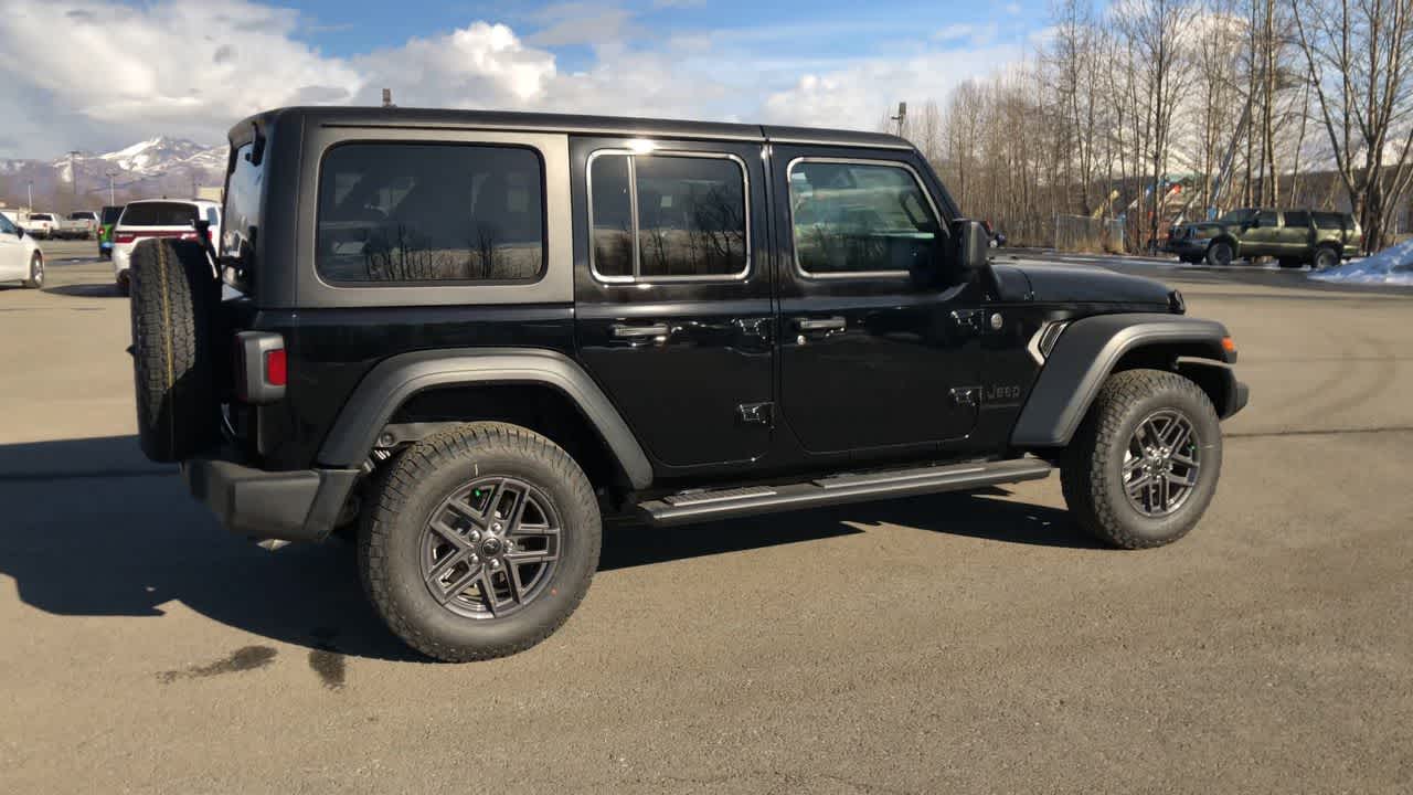 Thumbnail: 2025 Jeep Wrangler - 14
