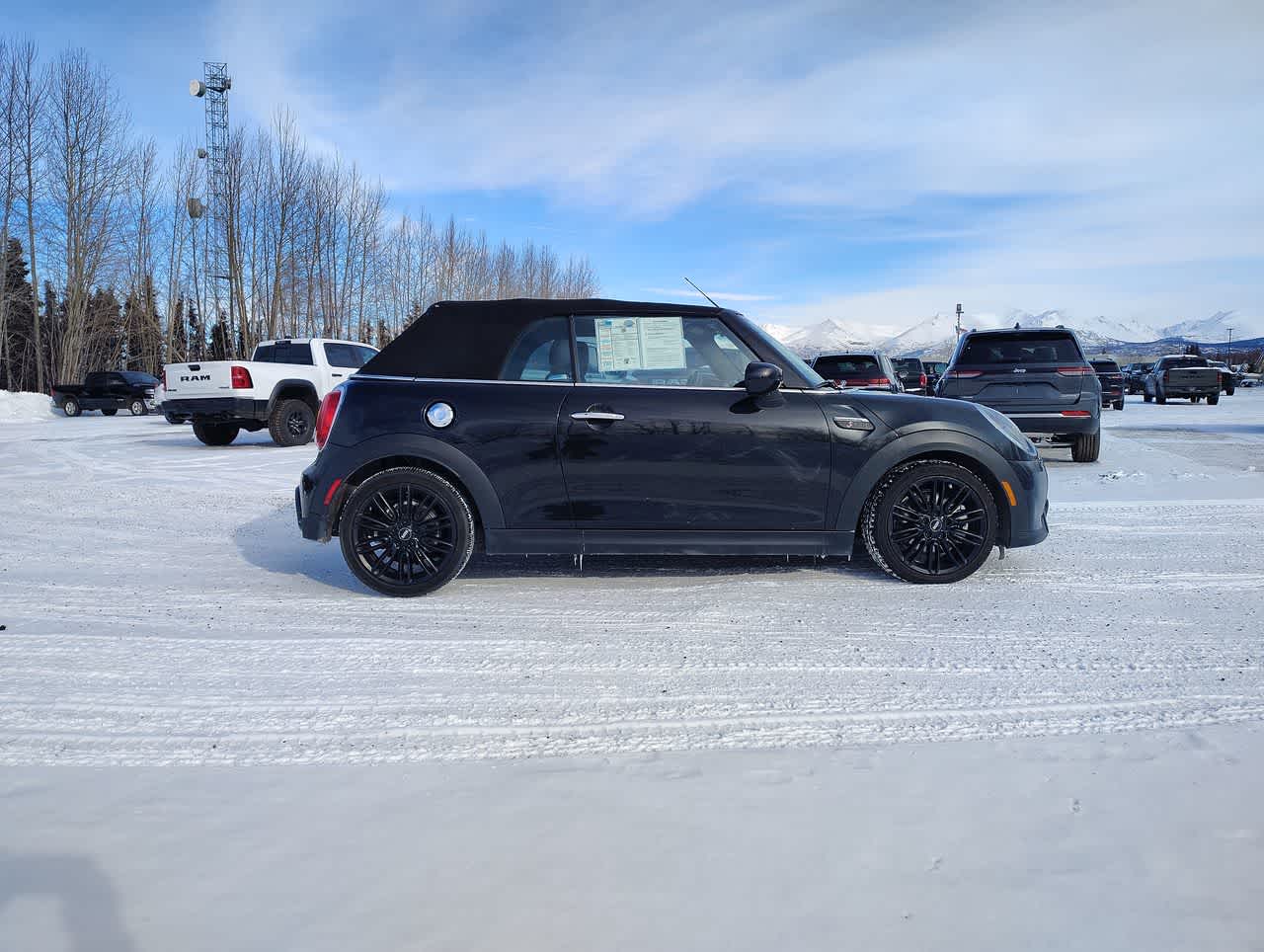 Thumbnail: 2024 MINI Cooper Convertible - 9