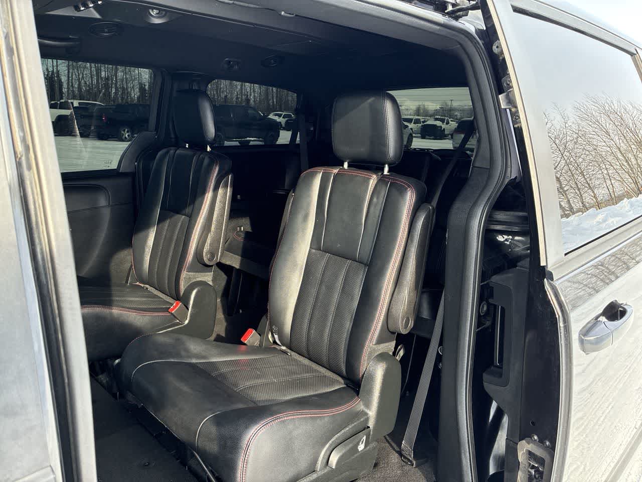 Thumbnail: 2018 Dodge Grand Caravan - 14