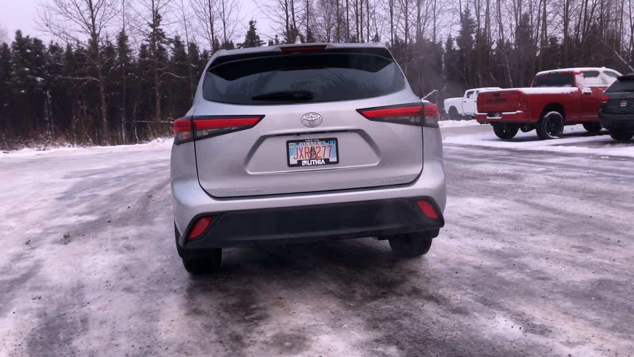 Thumbnail: 2023 Toyota Highlander - 3