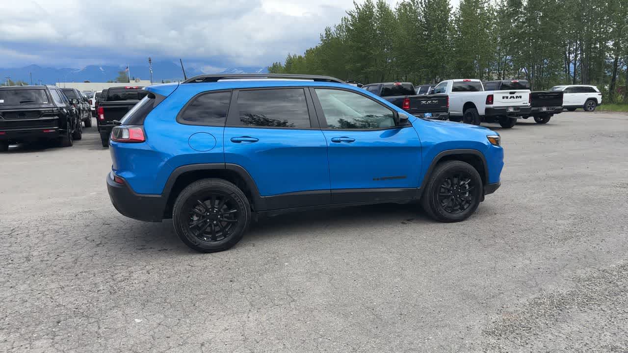 Thumbnail: 2023 Jeep Cherokee - 15
