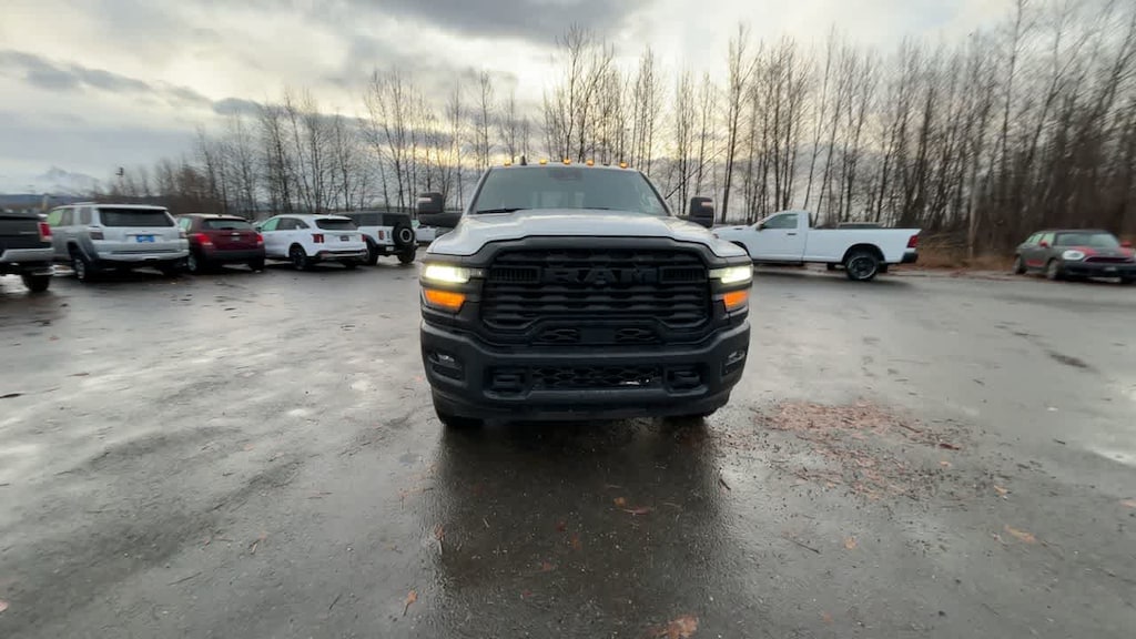 New 2026 Ram 2500 TRADESMAN CREW CAB 4X4 6'4 BOX Pickup