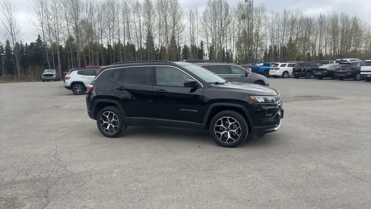 Thumbnail: 2026 Jeep Compass - 17