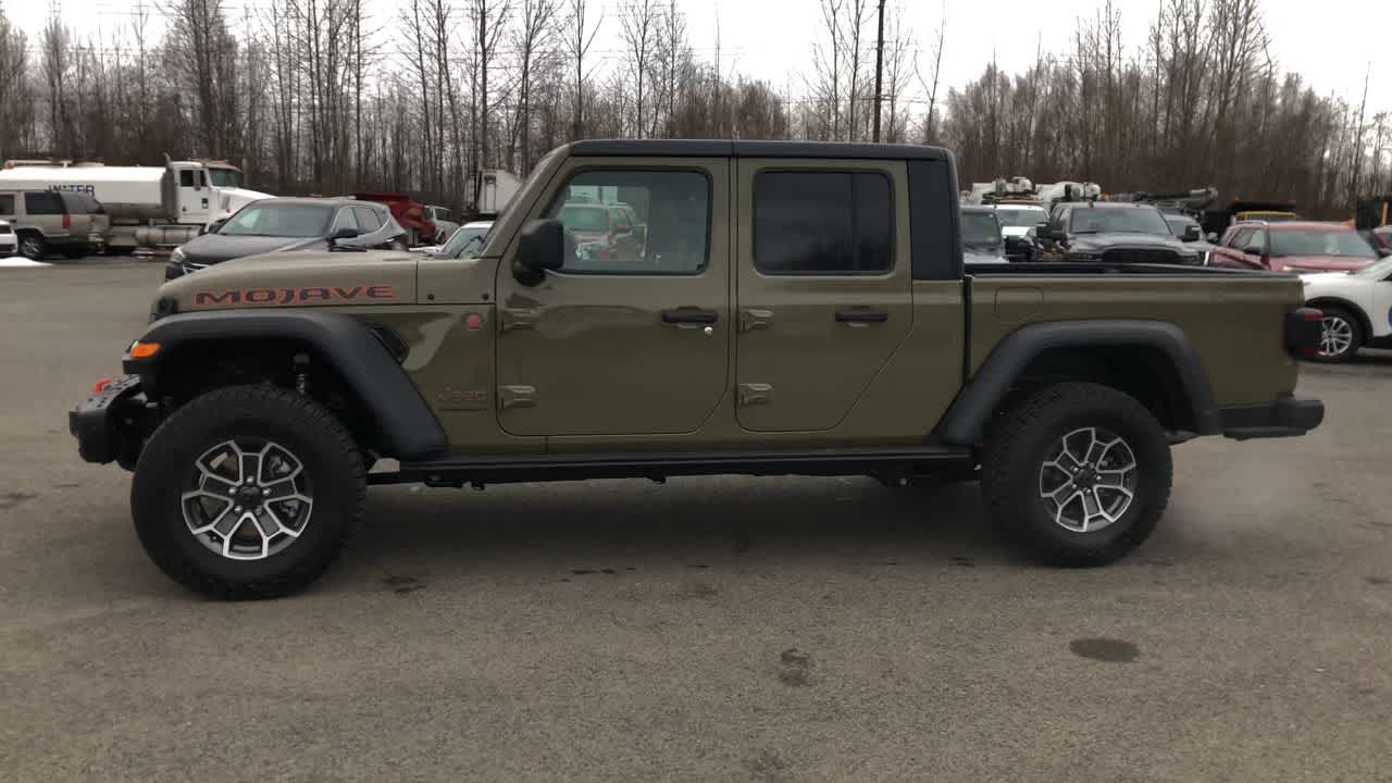 Thumbnail: 2025 Jeep Gladiator - 7