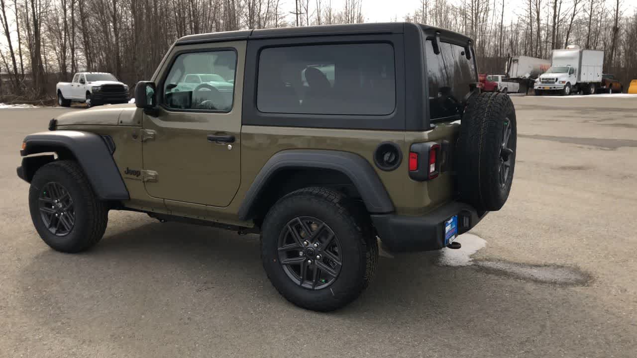 Thumbnail: 2025 Jeep Wrangler - 9
