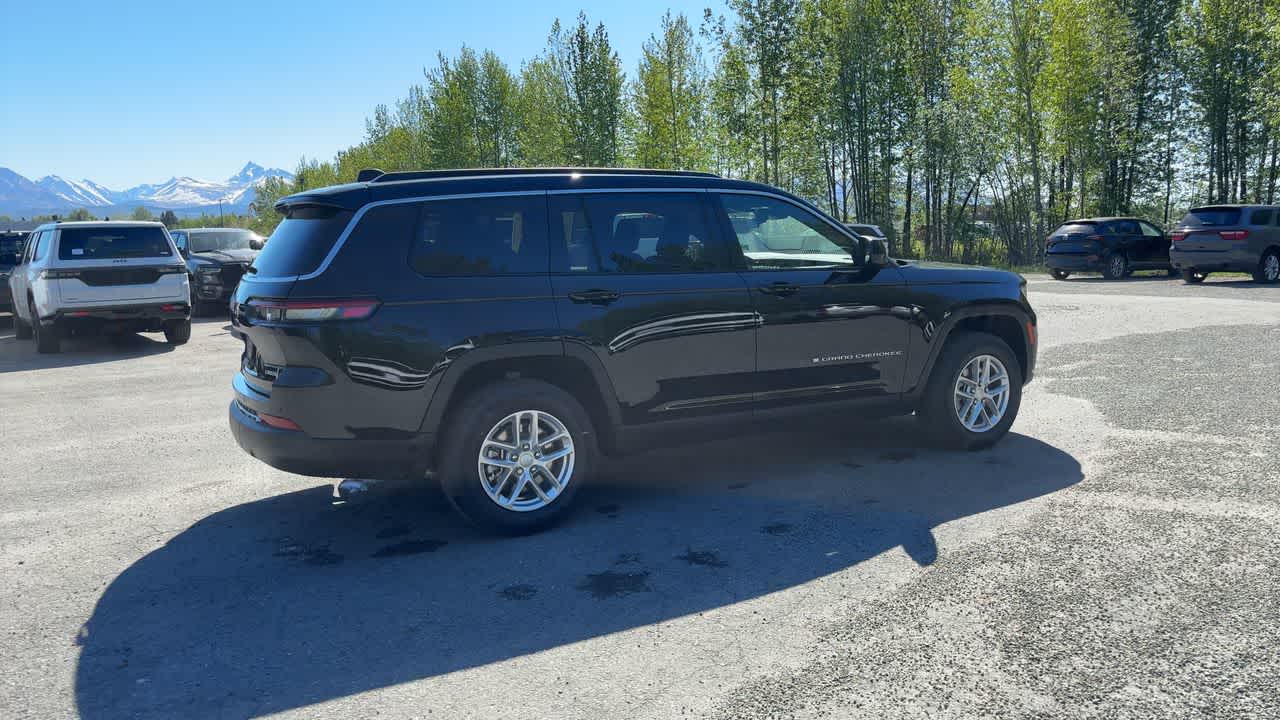 Thumbnail: 2026 Jeep Grand Cherokee - 15