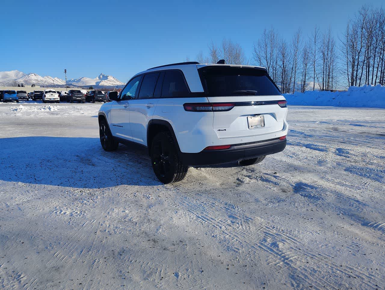 Thumbnail: 2026 Jeep Grand Cherokee - 6