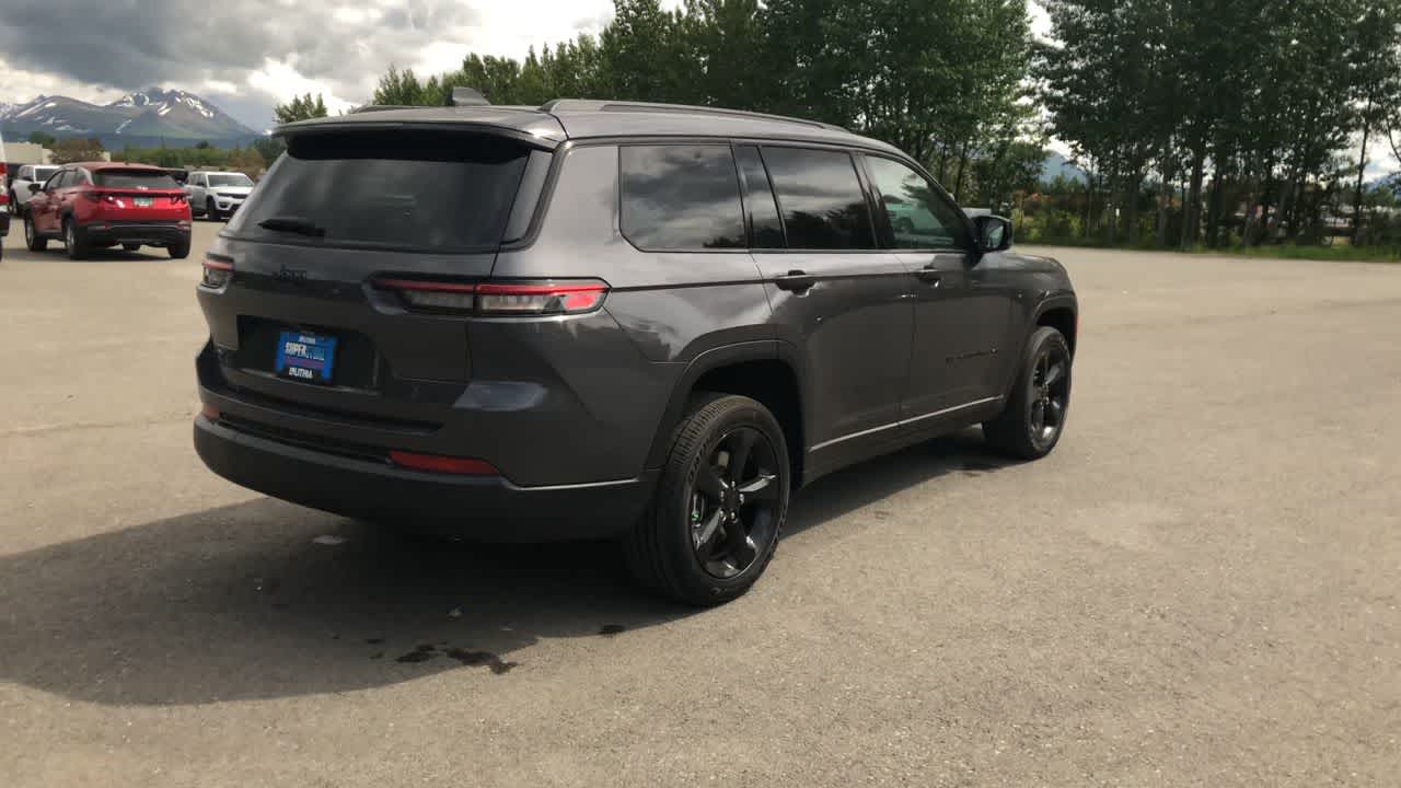 Thumbnail: 2025 Jeep Grand Cherokee - 13