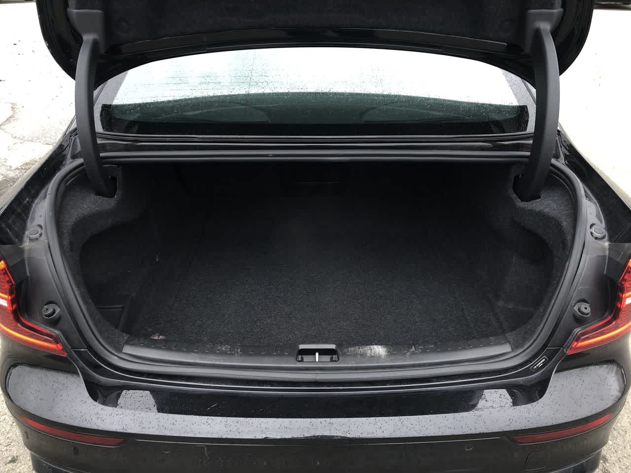 Thumbnail: 2024 Volvo S60 - 20