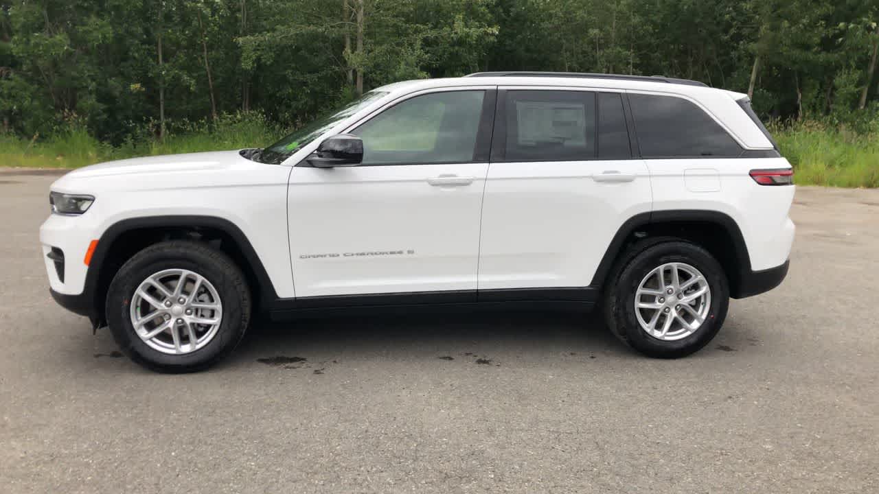 Thumbnail: 2025 Jeep Grand Cherokee - 7