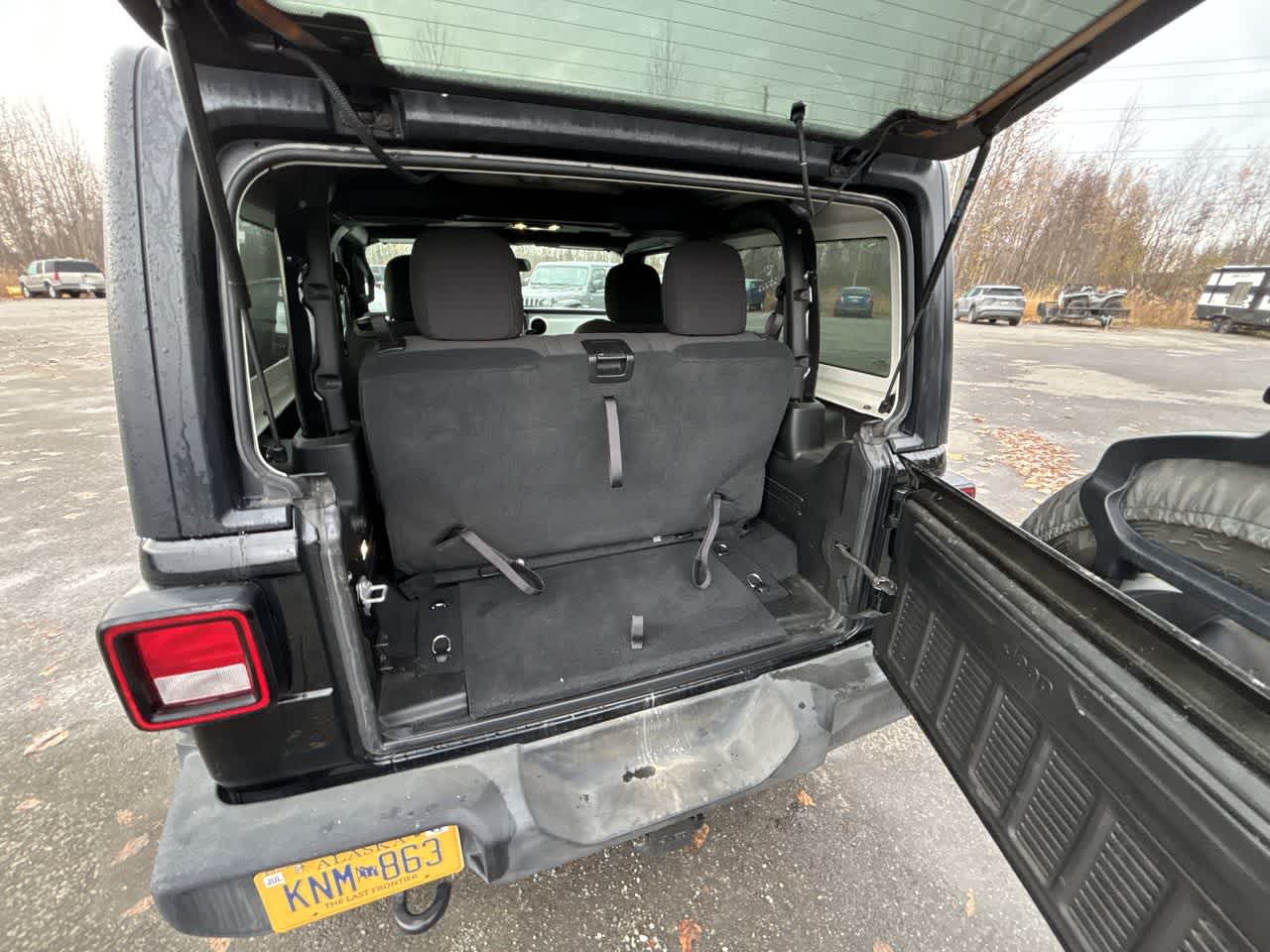 Thumbnail: 2021 Jeep Wrangler - 19